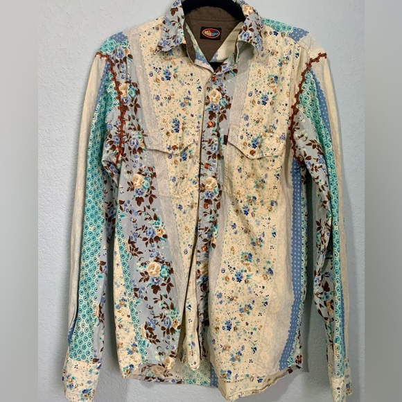 Martini Ranch Tops - Martini Ranch Pearl Snap Button Down Floral Shirt- Small